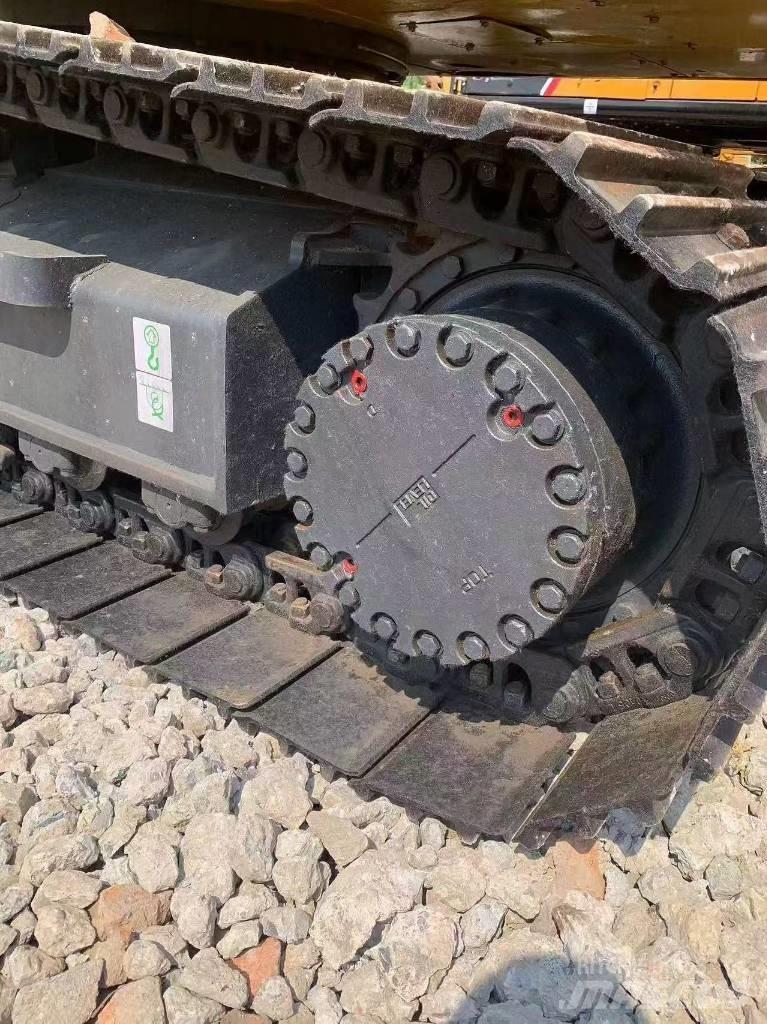Komatsu PC 210 LC Kāpurķēžu ekskavatori