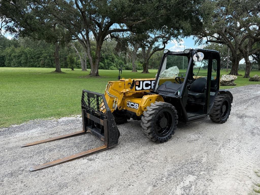 JCB 525-60 Teleskopiskie manipulatori
