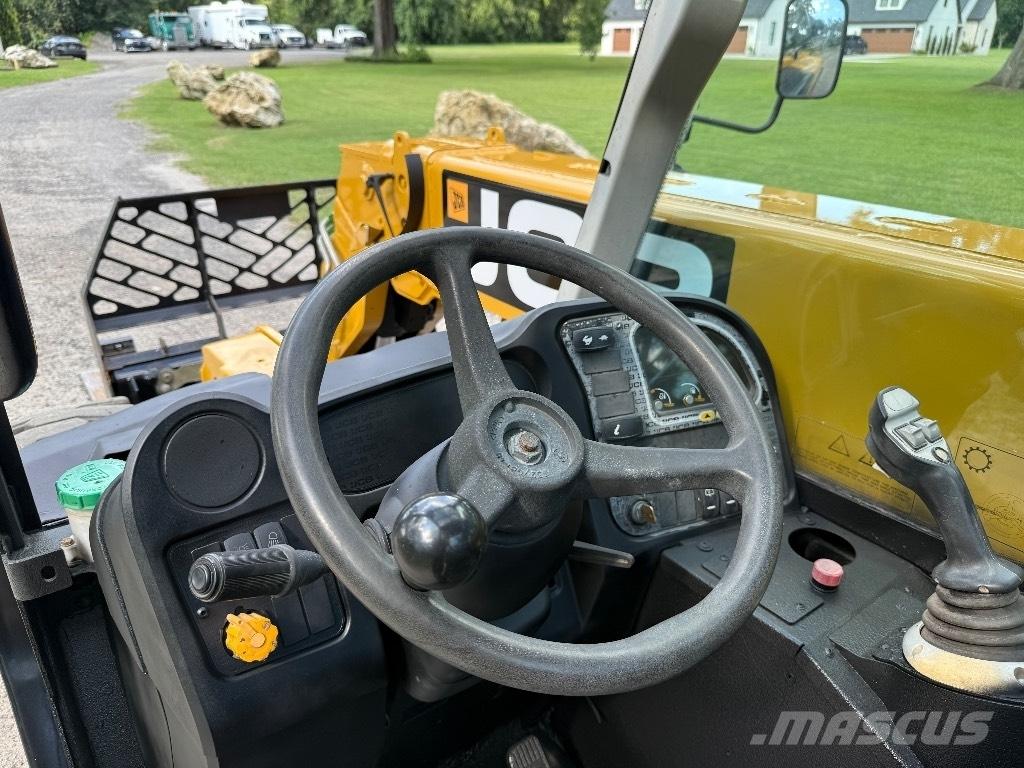 JCB 525-60 Teleskopiskie manipulatori