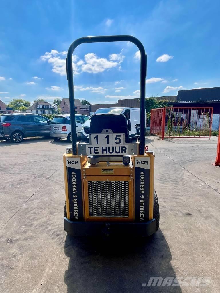 Knikmops KM 100 Iekrāvēji uz riteņiem