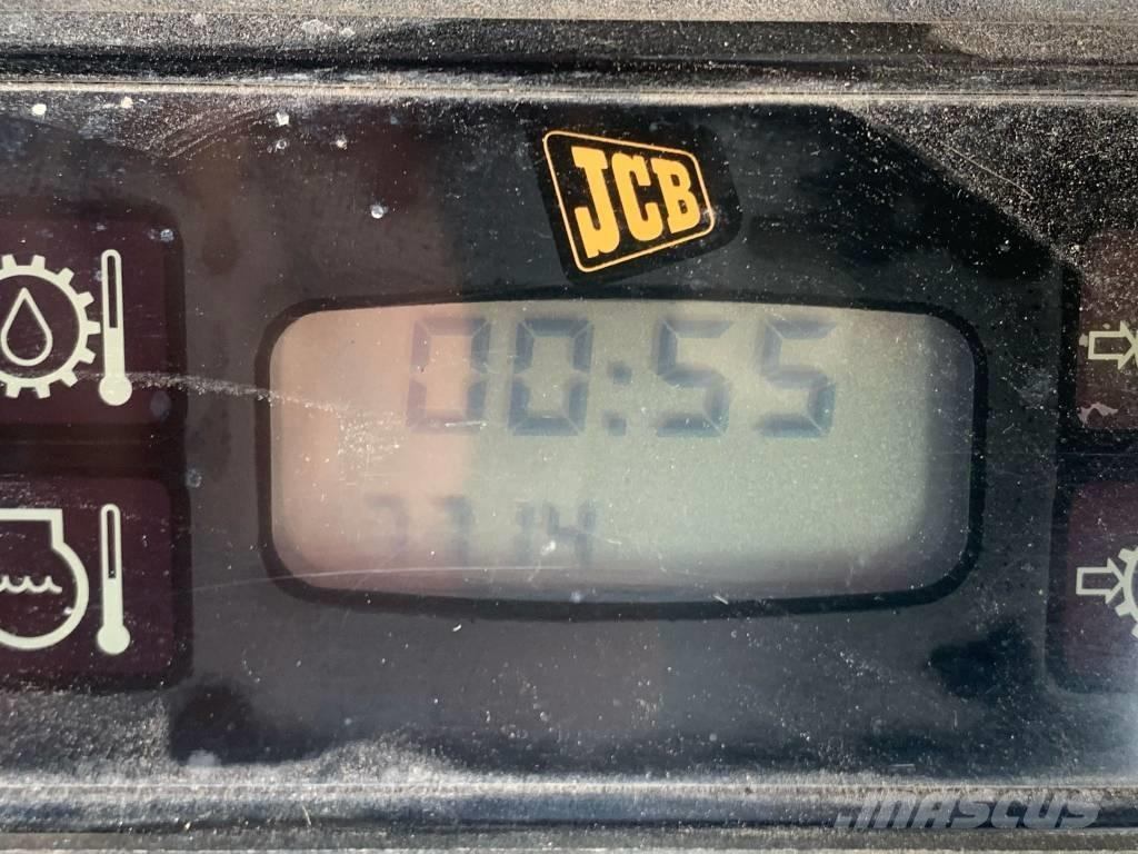 JCB 3 CX Ekskavatori-iekrāvēji