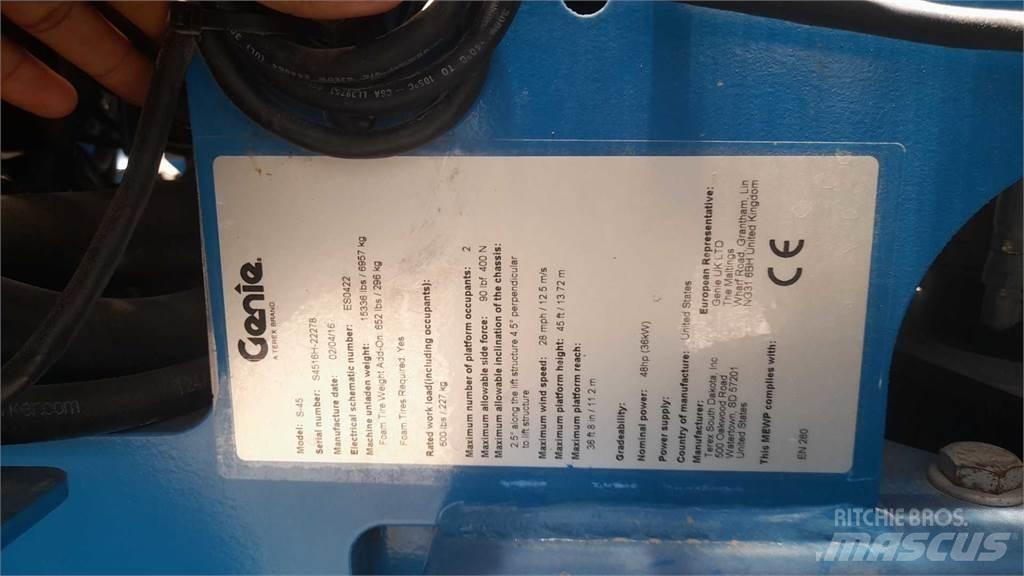 Genie S45 Teleskopiskie pacēlāji