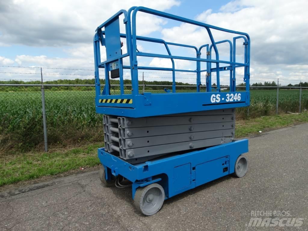 Genie GS 3246 Šķerveida pacēlāji
