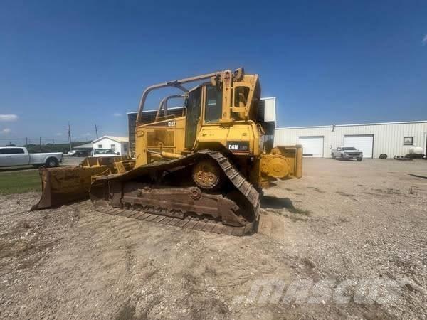CAT D 6 N Kāpurķēžu buldozeri