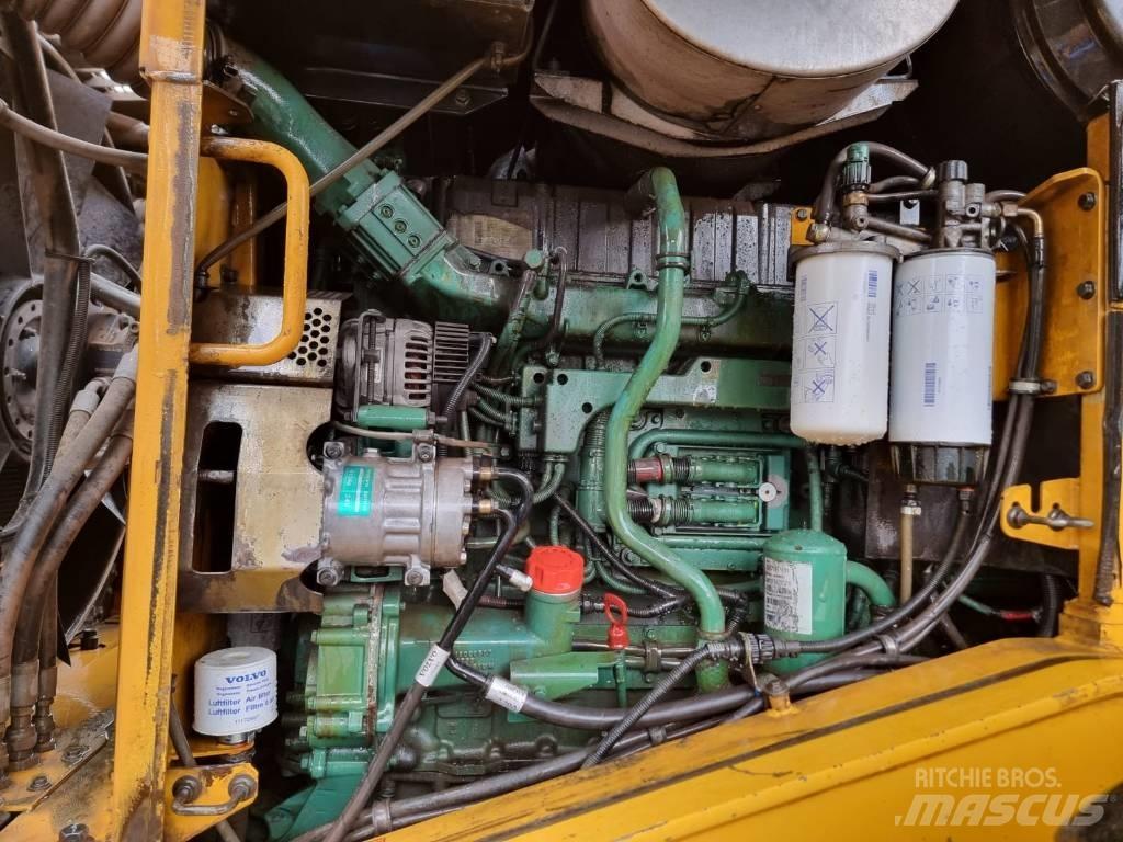 Volvo L 180 F Iekrāvēji uz riteņiem