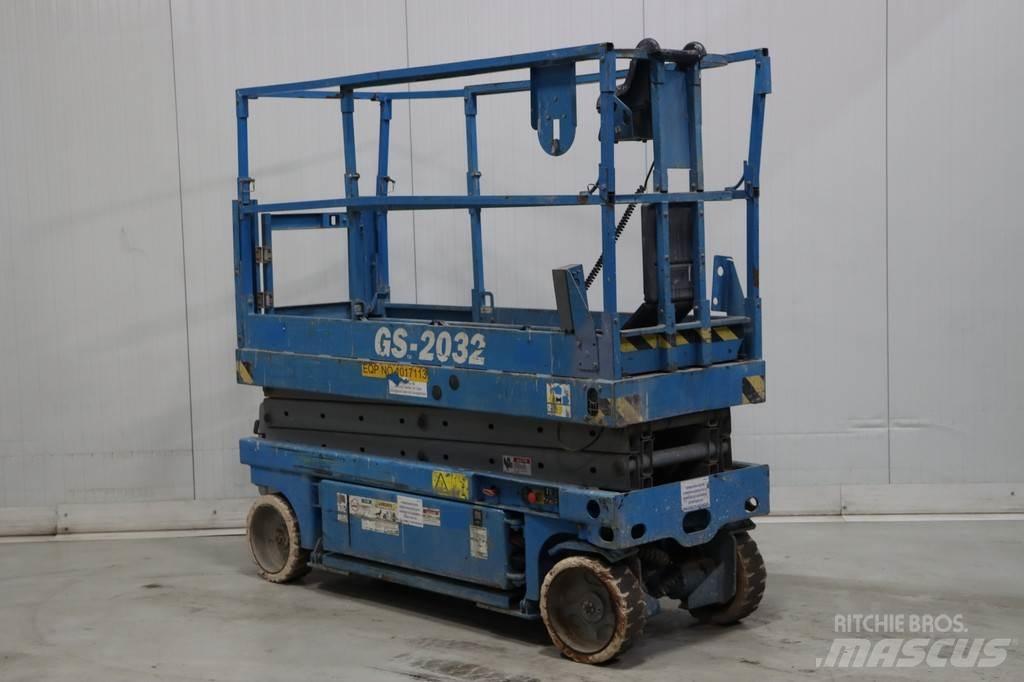 Genie GS-2032 Šķerveida pacēlāji