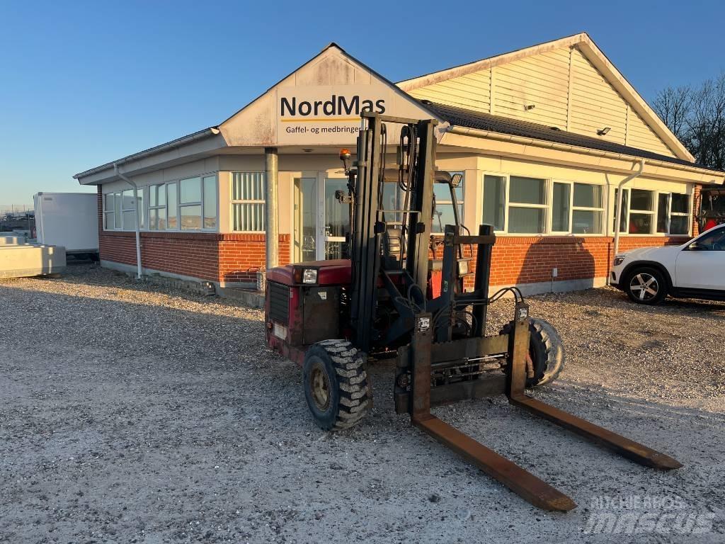 Moffett M4 25.3 Tehnika ar dīzeļa dzinēju