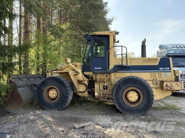 Komatsu WA420-1 Iekrāvēji uz riteņiem
