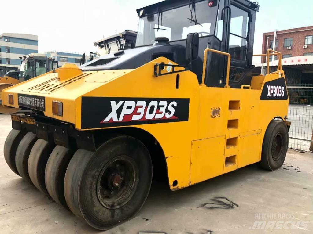 XCMG XP303 Pneimatiskie veltņi