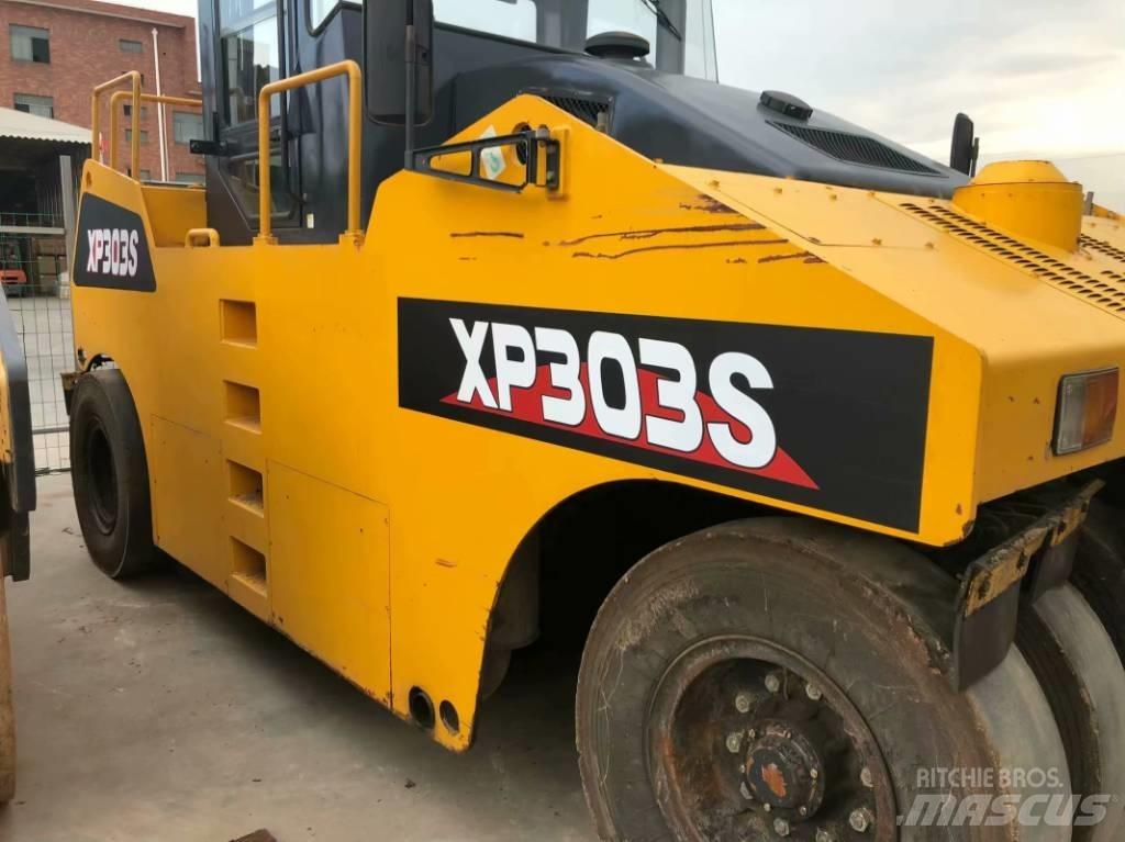 XCMG XP303 Pneimatiskie veltņi