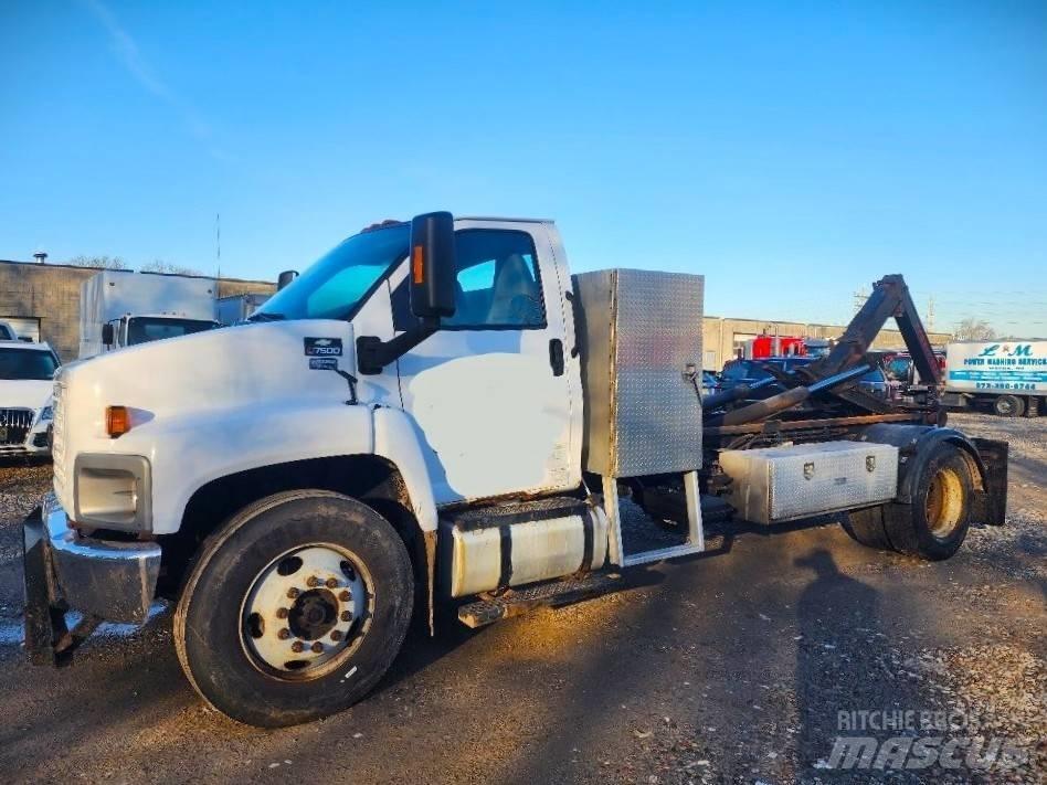 GMC 7500 Treileri ar āķi