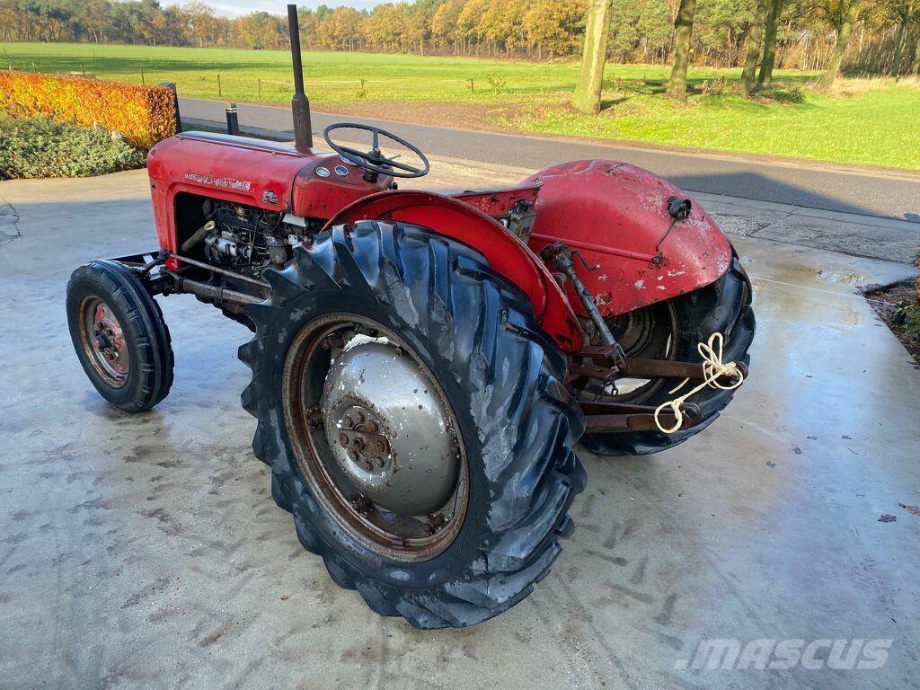 Massey Ferguson 35 Traktori