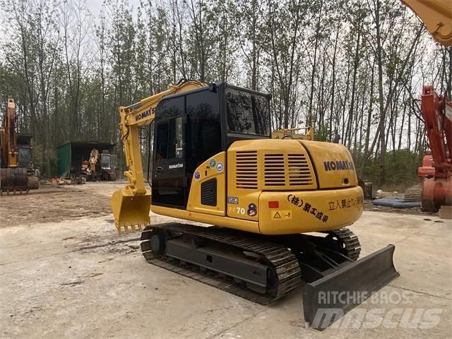 Komatsu PC70-8 Kāpurķēžu ekskavatori