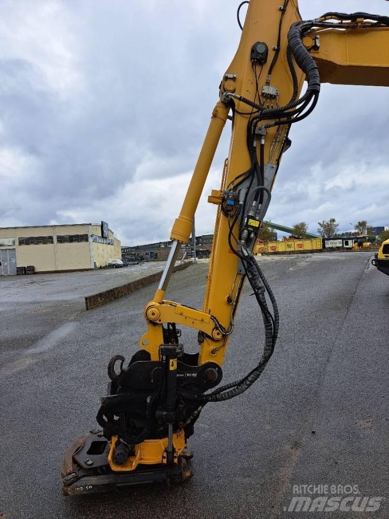 Komatsu PW148-11 Ekskavatori uz riteņiem