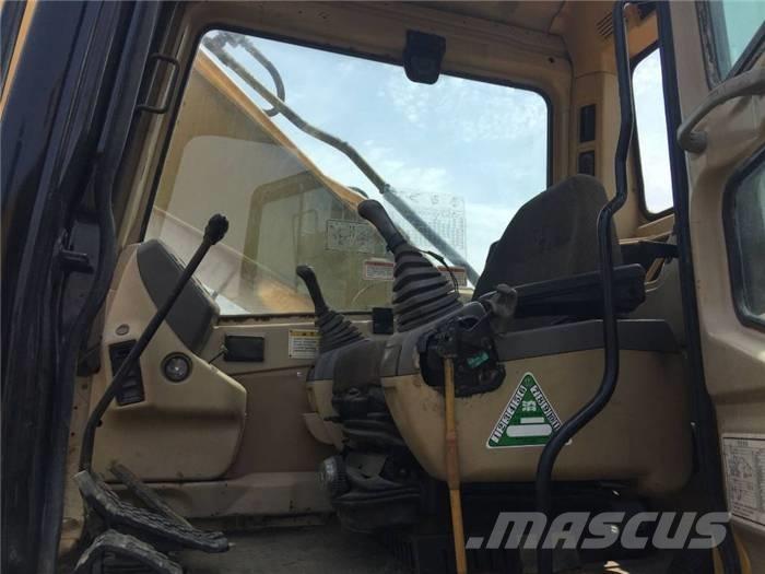 CAT 325 B Kāpurķēžu ekskavatori