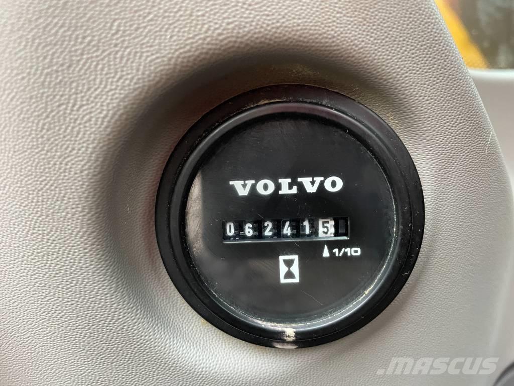 Volvo ECR 235 Kāpurķēžu ekskavatori