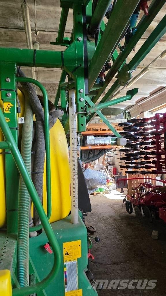 John Deere M 740 i Piekabināmie smidzinātāji(miglotāji)