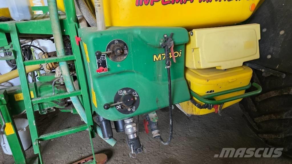 John Deere M 740 i Piekabināmie smidzinātāji(miglotāji)