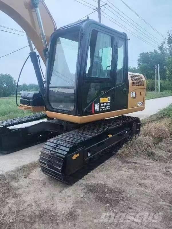 CAT 313 D2 GC Kāpurķēžu ekskavatori