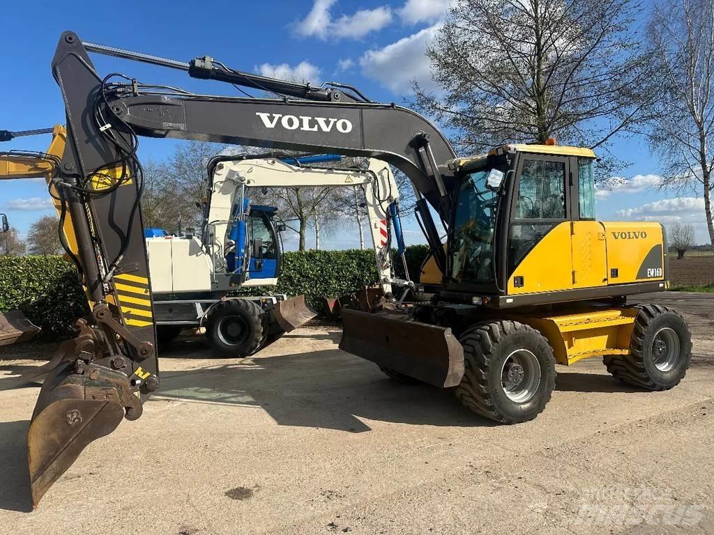 Volvo EW160 Ekskavatori uz riteņiem