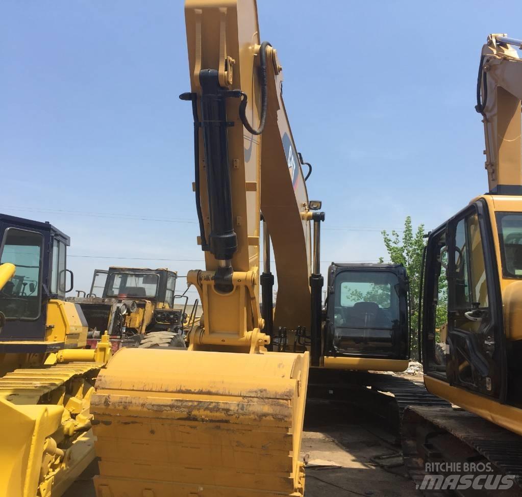 CAT 320 D Kāpurķēžu ekskavatori