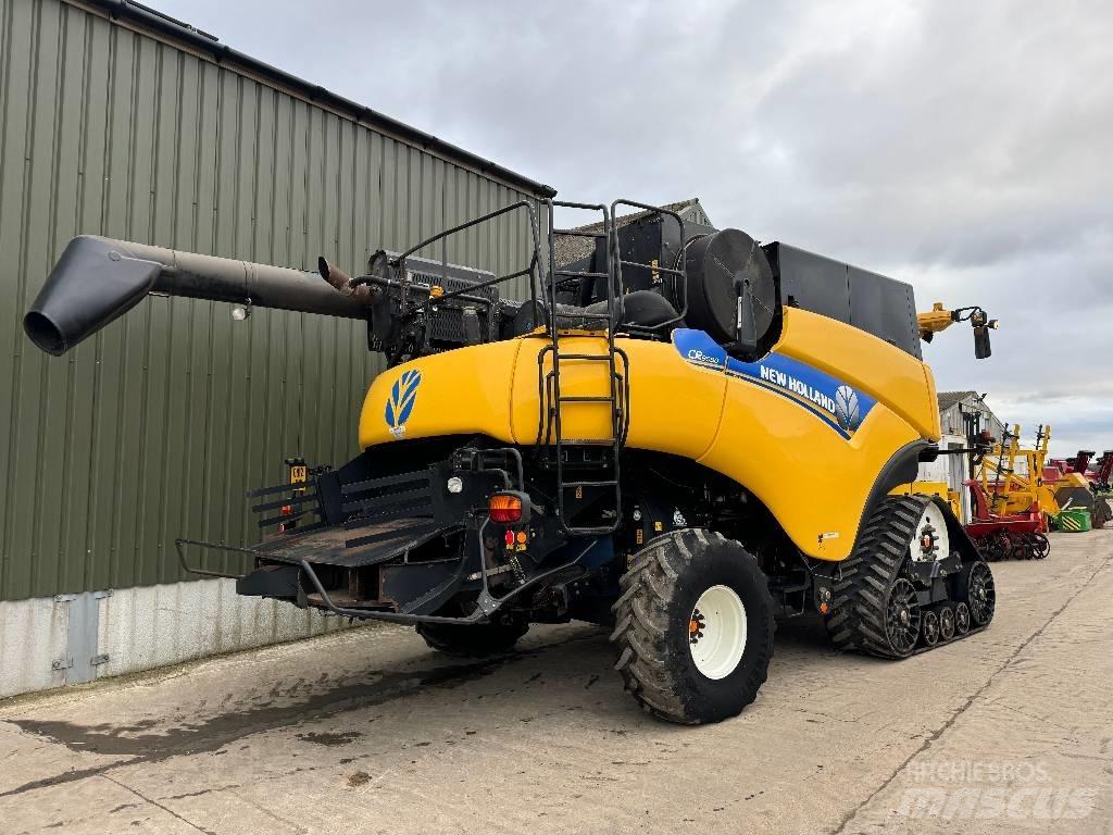 New Holland CR 9090 Ražas novākšanas kombaini
