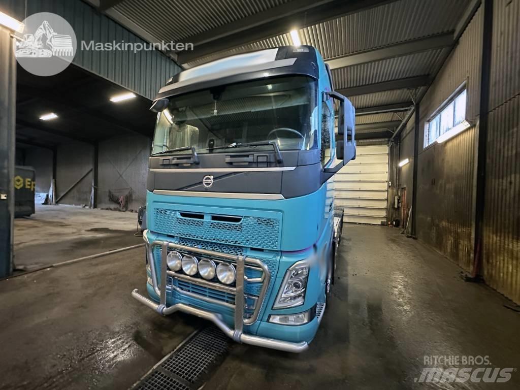 Volvo FH 13 500 Treileri ar āķi