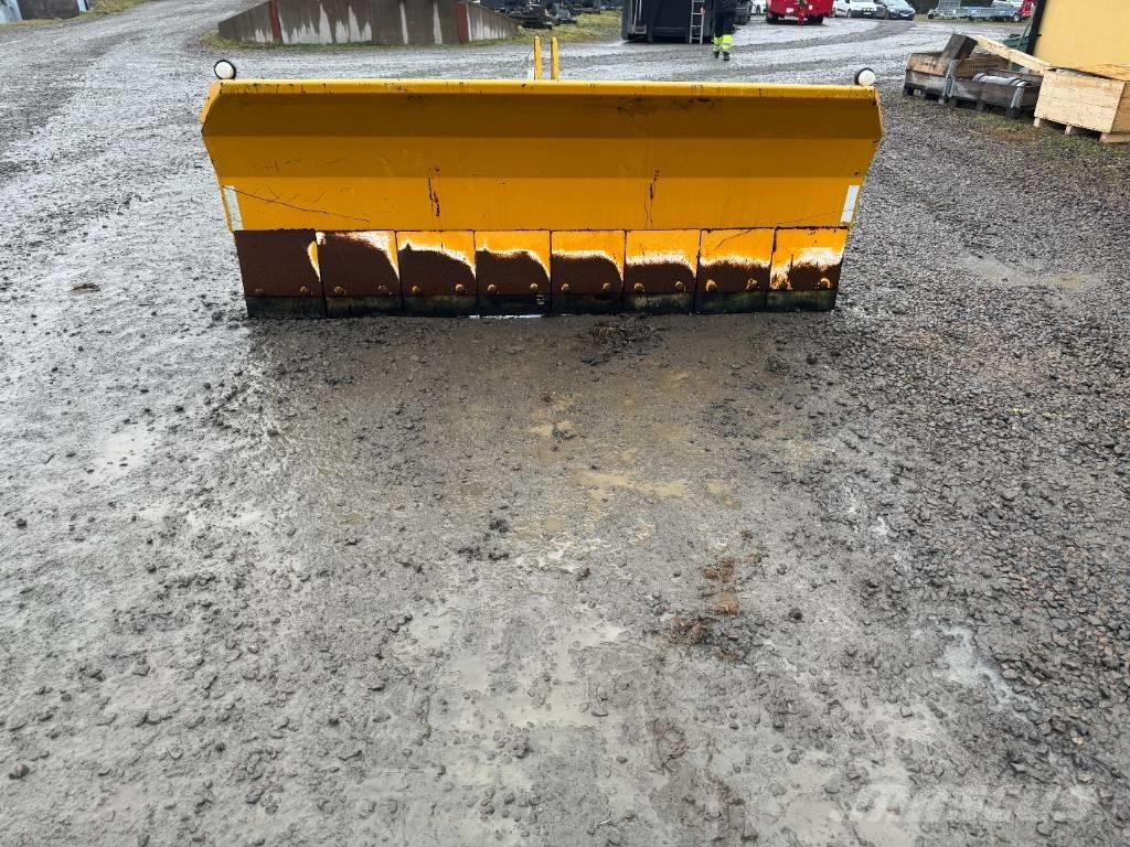 Snowline 2810 Sniega naži un tīrītāji