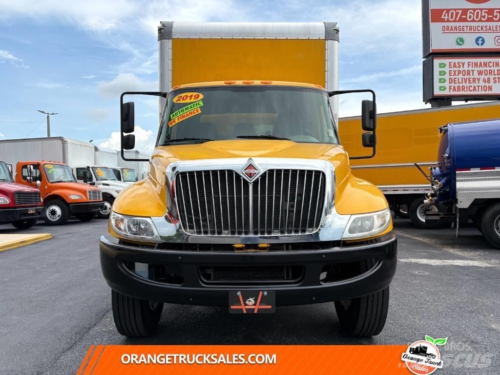 International 4300 Furgons