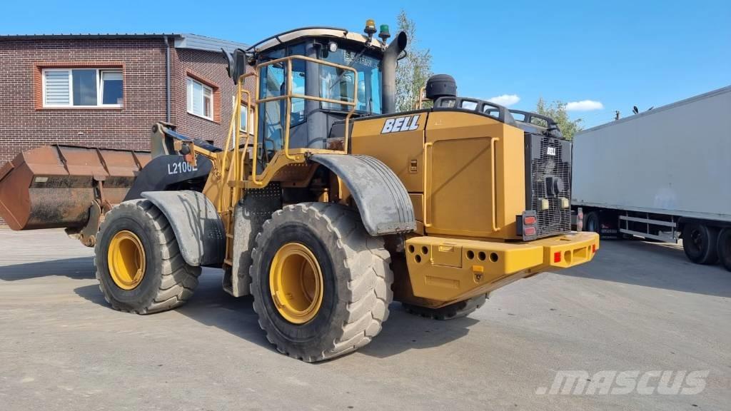 Bell L 2106 E Iekrāvēji uz riteņiem