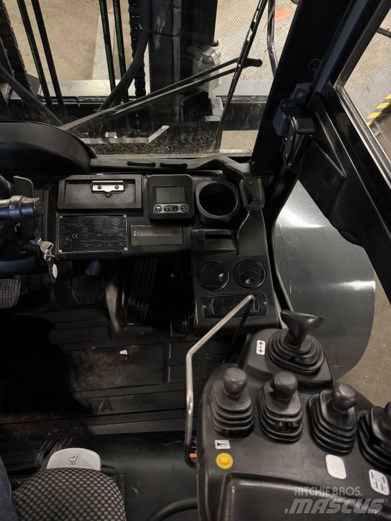 Toyota truck 8FD60N Tehnika ar dīzeļa dzinēju