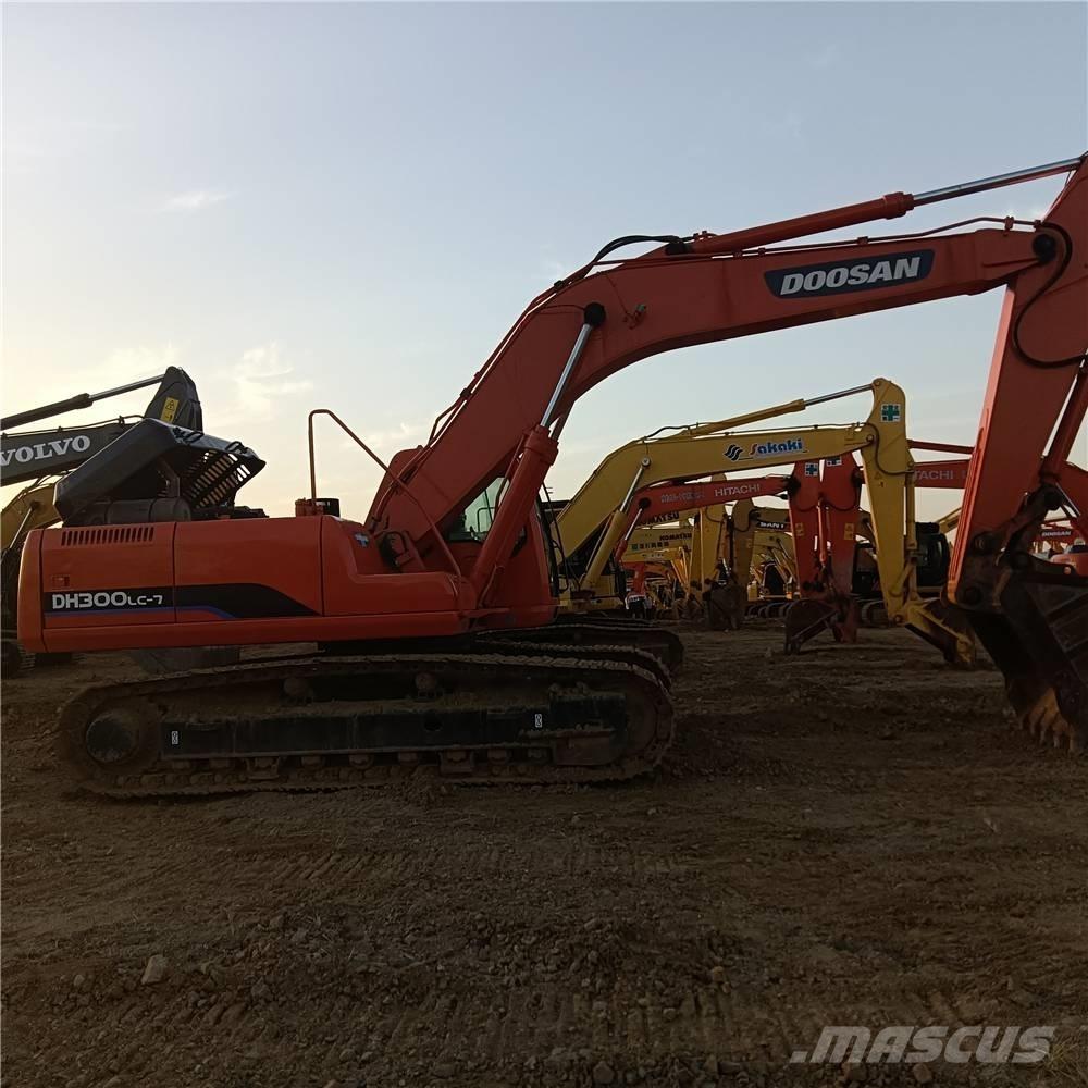 Doosan DH300LC-7 Kāpurķēžu ekskavatori