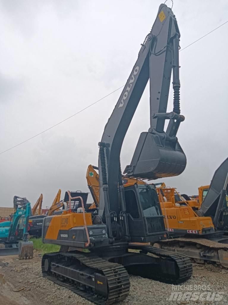 Volvo EC 240 Kāpurķēžu ekskavatori