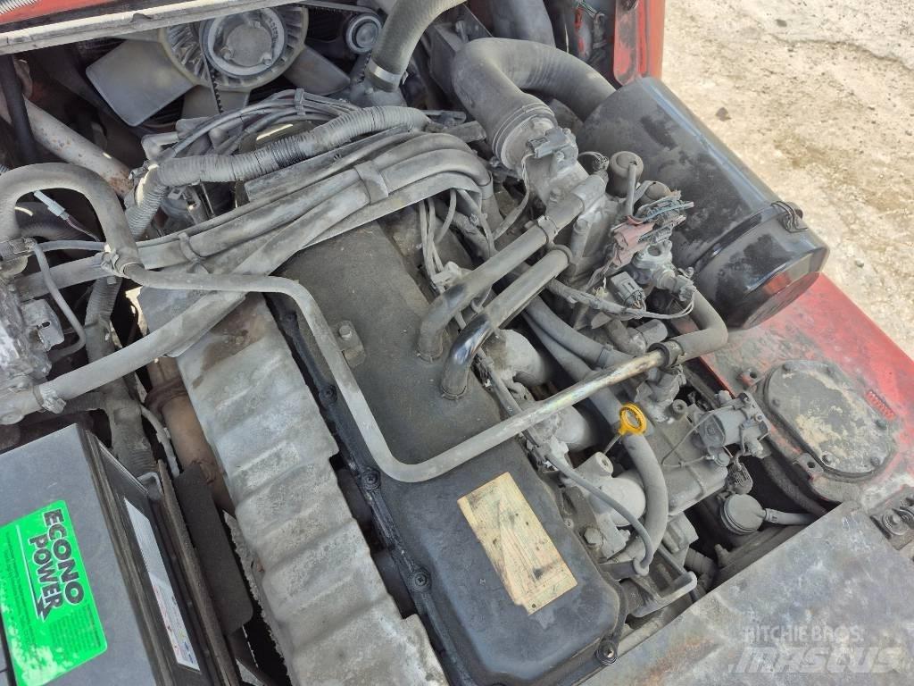 Nissan F04 B 40 H Autokrāvēji - citi