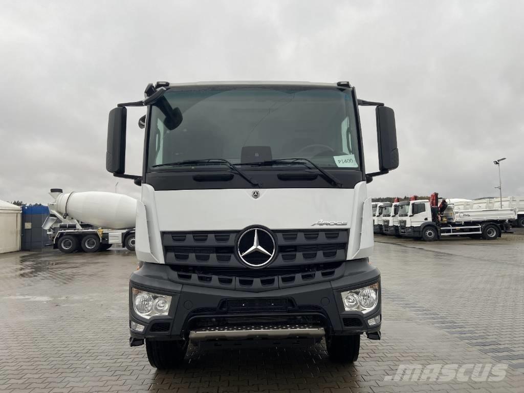 Mercedes-Benz 4143 Pašizgāzējs