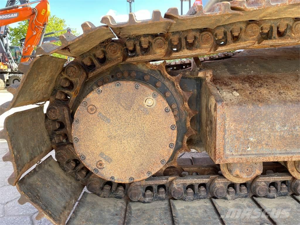 Doosan DX235LC-5 Kāpurķēžu ekskavatori