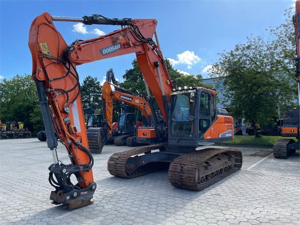 Doosan DX235LC-5 Kāpurķēžu ekskavatori