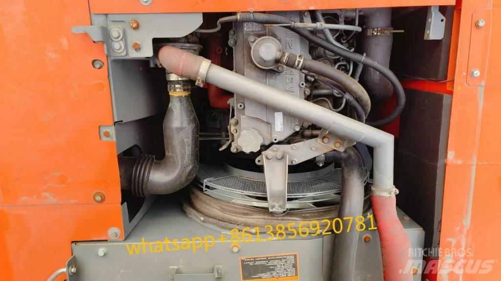 Hitachi ZX 200 Kāpurķēžu ekskavatori