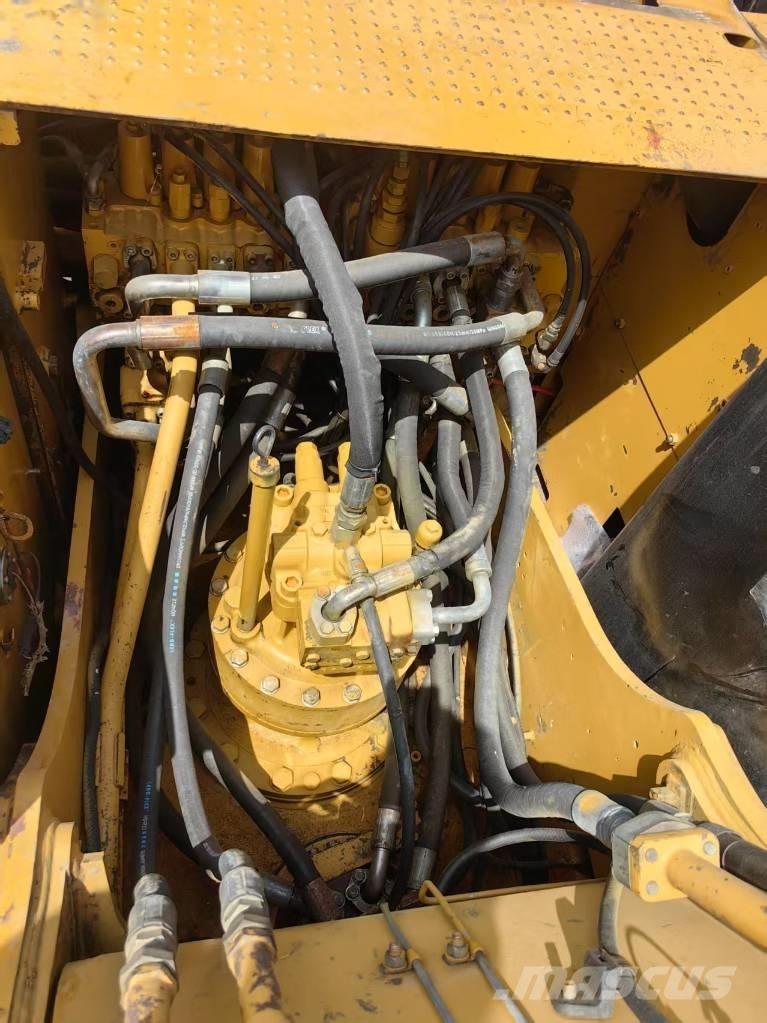 CAT 323 D Kāpurķēžu ekskavatori