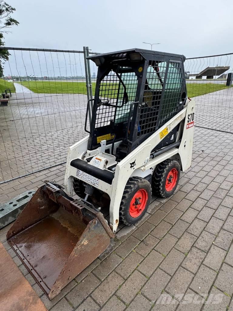 Bobcat S 70 Lietoti riteņu kompaktiekrāvēji