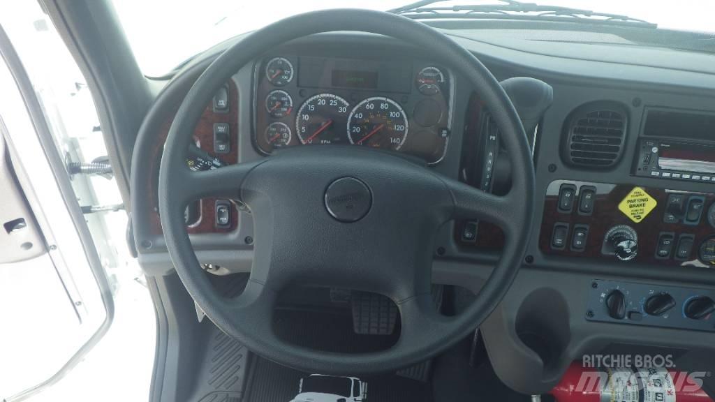 Freightliner M2106 Šasija ar kabīni