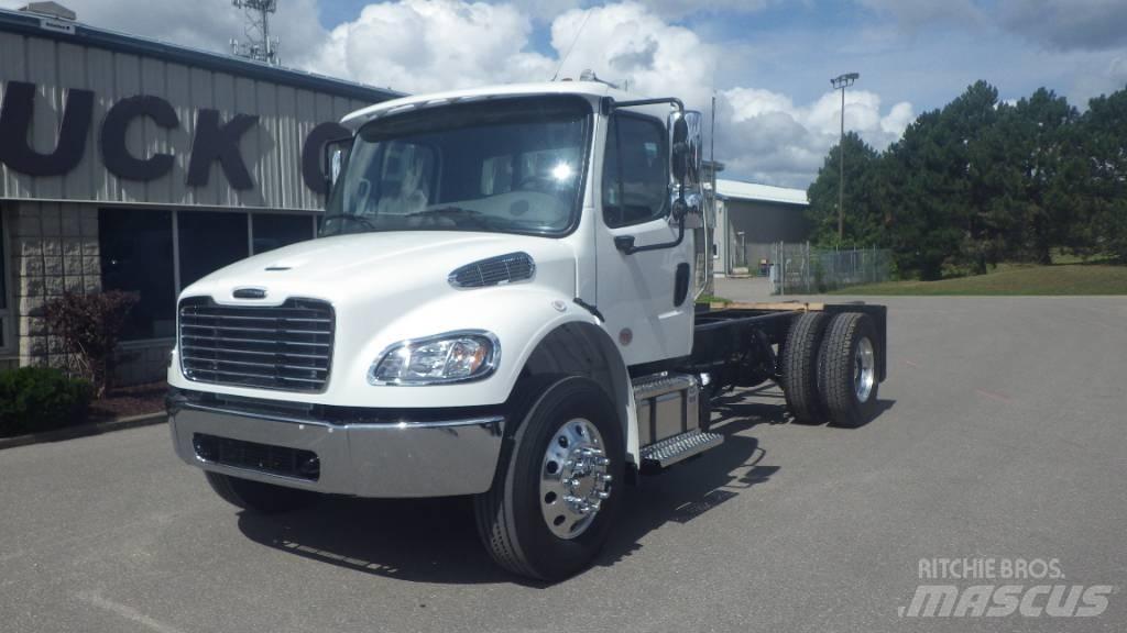 Freightliner M2106 Šasija ar kabīni