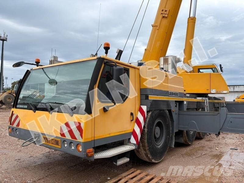 Liebherr LTM1200-5.1 Visurgājēji celtņi