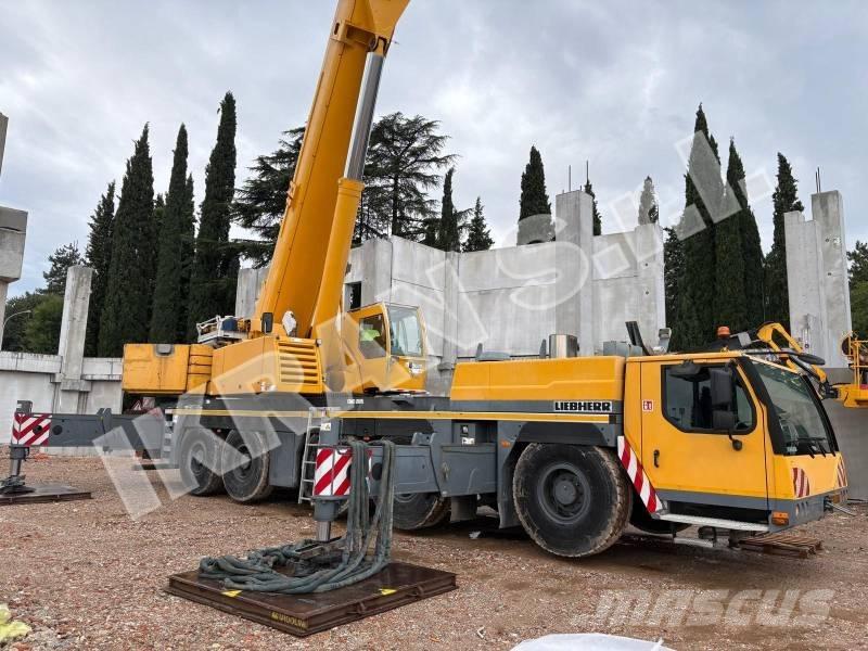 Liebherr LTM1200-5.1 Visurgājēji celtņi