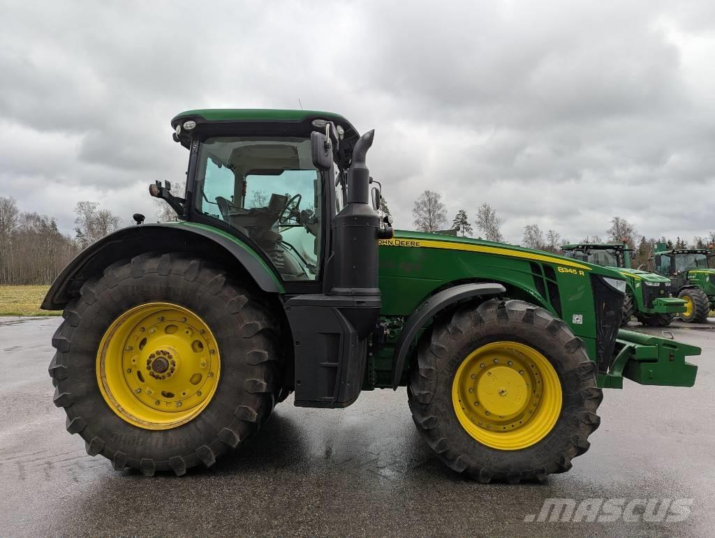 John Deere 8345 R Traktori