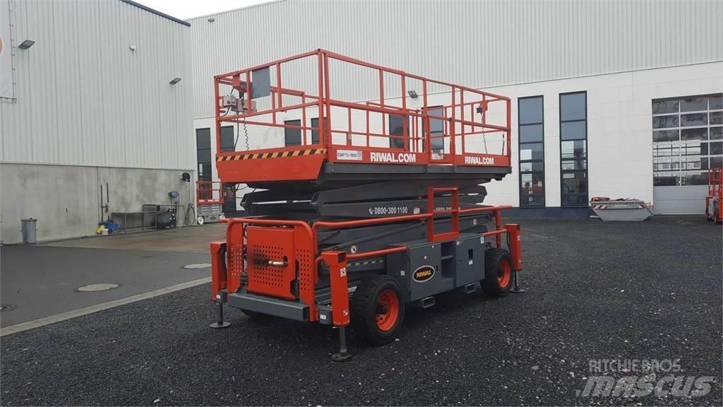 SkyJack 9250RT Šķerveida pacēlāji