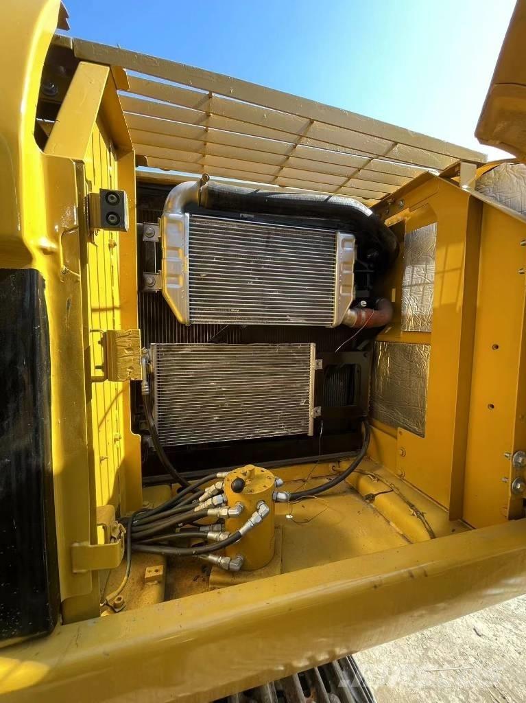CAT 320 C Kāpurķēžu ekskavatori