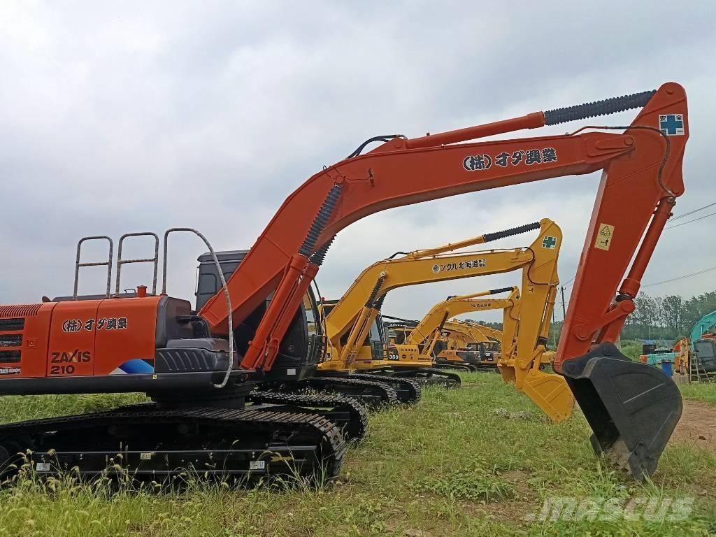 Hitachi ZX 210 Kāpurķēžu ekskavatori