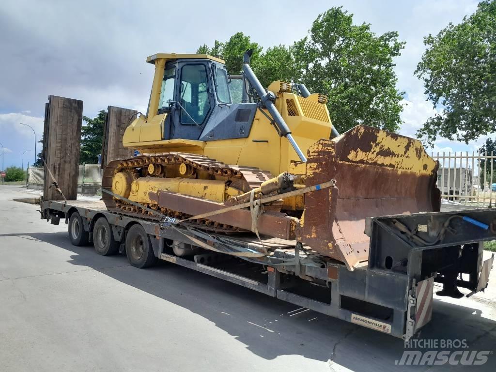 Komatsu D 65 E Kāpurķēžu buldozeri