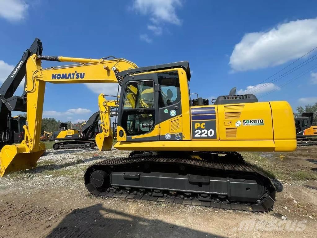 Komatsu PC 220 Kāpurķēžu ekskavatori